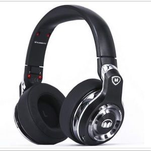 MONSTER ELEMENTS OVER THE EAR LIKE NEW